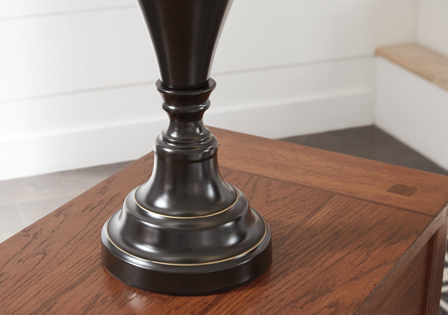 Darlita Metal Table Lamp (2/CN) Furniture Mart - online today or in-store at our location in Duluth, Ga. Furniture Mart Georgia. View our lowest price today. Shop Now.