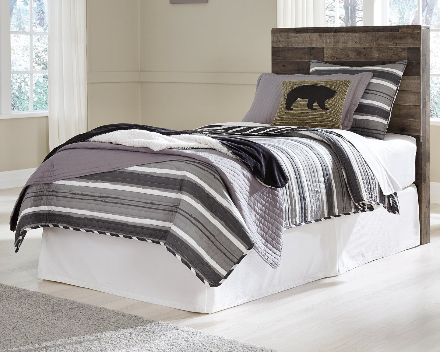 Derekson Twin Panel Headboard with Mirrored Dresser, Chest and 2 Nightstands Furniture Mart - online today or in-store at our location in Duluth, Ga. Furniture Mart Georgia. View our lowest price today. Shop Now.