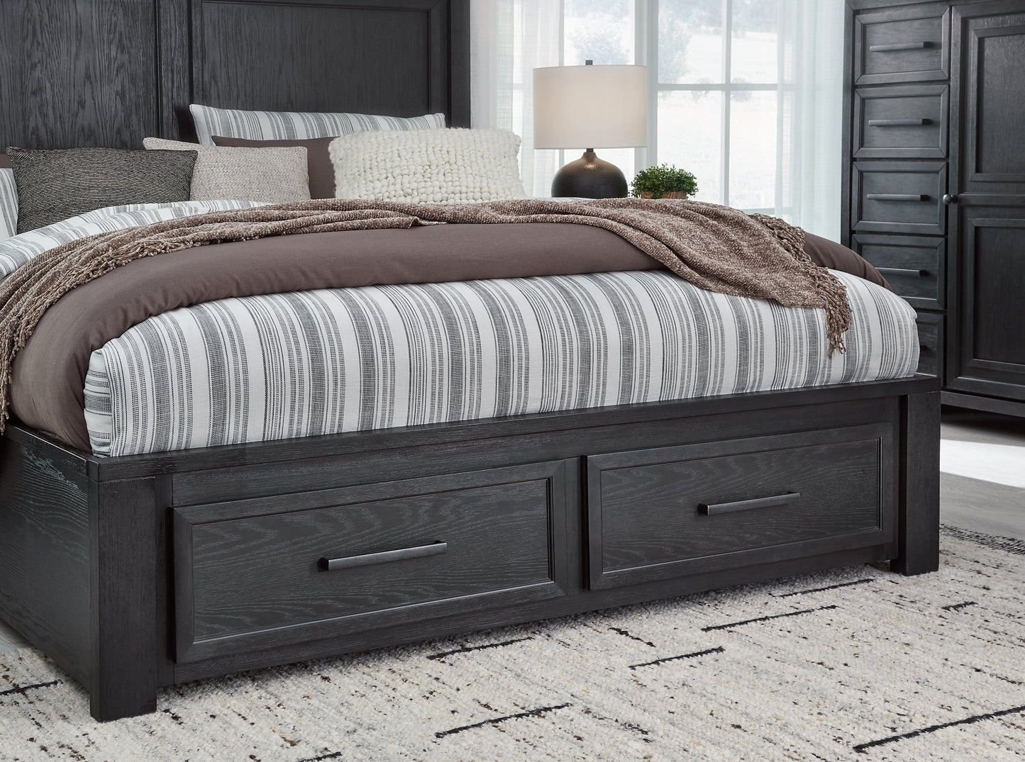 Foyland King Panel Storage Bed with Mirrored Dresser, Chest and Nightstand Furniture Mart - online today or in-store at our location in Duluth, Ga. Furniture Mart Georgia. View our lowest price today. Shop Now.