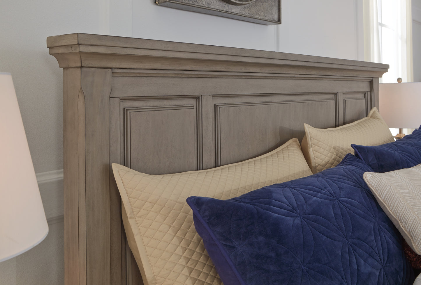 Robbinsdale Sleigh Bed With Storage
