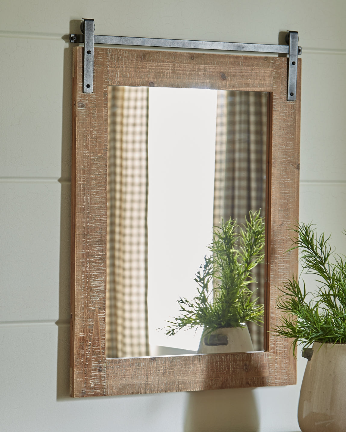 Lanie Accent Mirror Furniture Mart -  online today or in-store at our location in Duluth, Ga. Furniture Mart Georgia. View our lowest price today. Shop Now. 